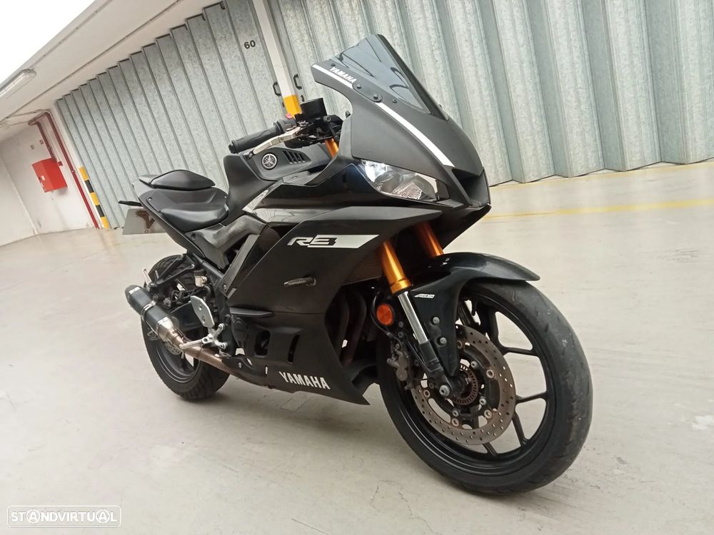 Yamaha YZF R3 - 6
