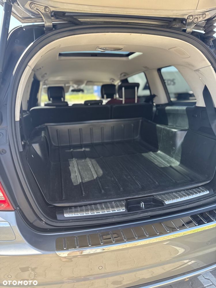 Mercedes-Benz GL 350 CDI - 21