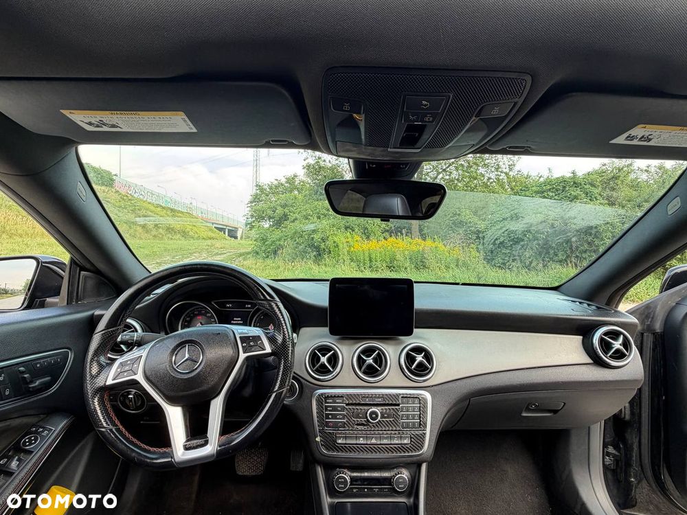 Mercedes-Benz CLA 250 4-Matic 7G-DCT - 15