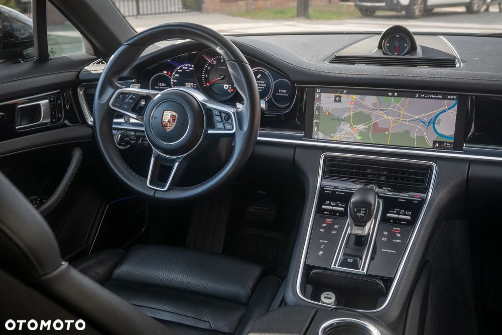 Porsche Panamera 4 - 15