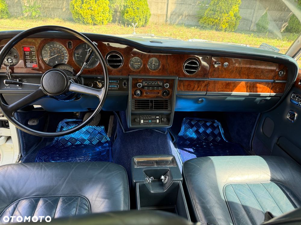 Rolls-Royce Silver Shadow - 12