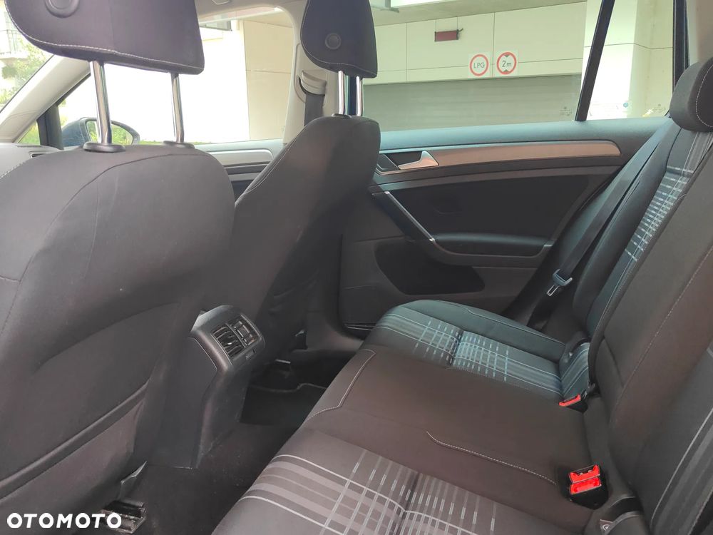 Volkswagen Golf 1.6 TDI BlueMotion Trendline - 21