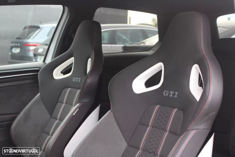 VW Golf GTI Clubsport DSG - 16