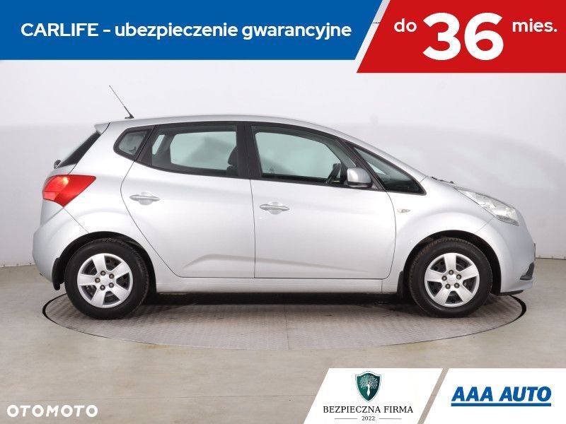 Kia Venga - 8