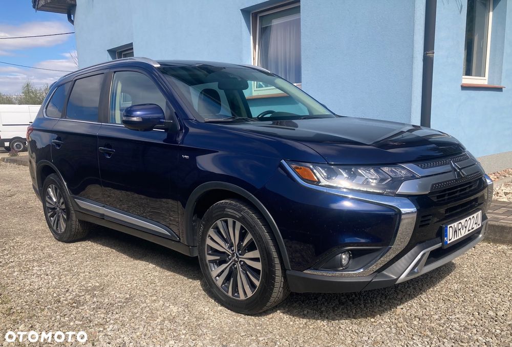 Mitsubishi Outlander - 11