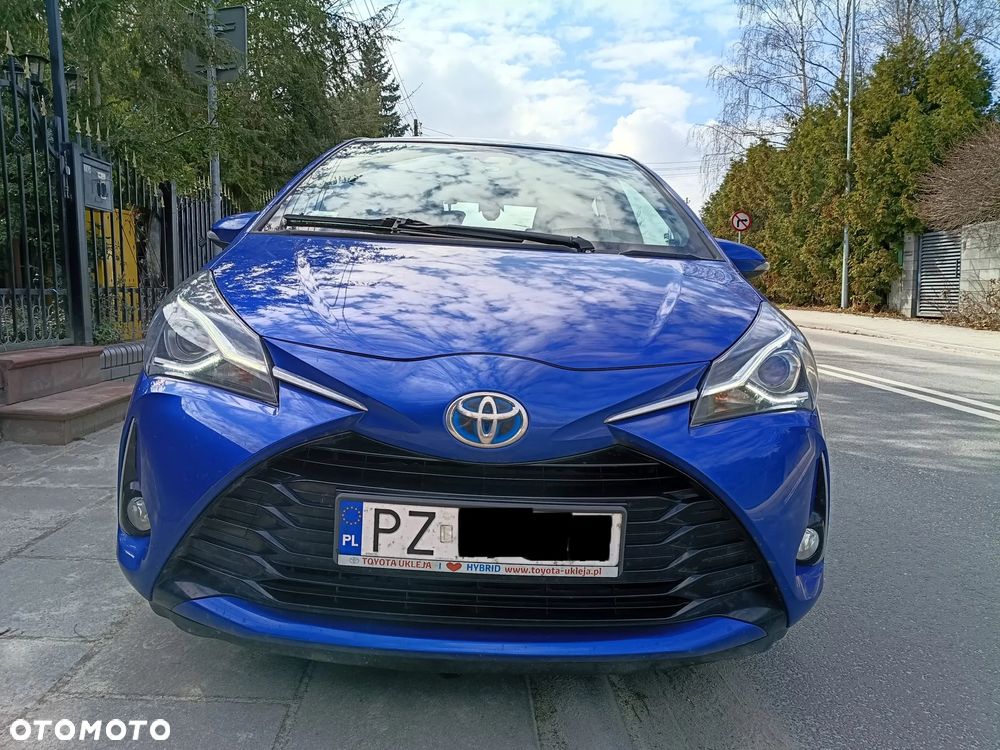 Toyota Yaris Hybrid 100 Dynamic - 1