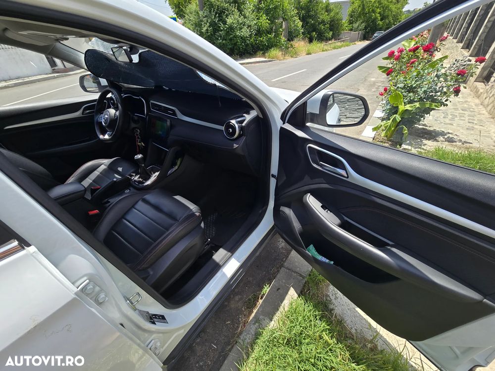 MG ZS ICE 1.5 VTI-tech Luxury - 8