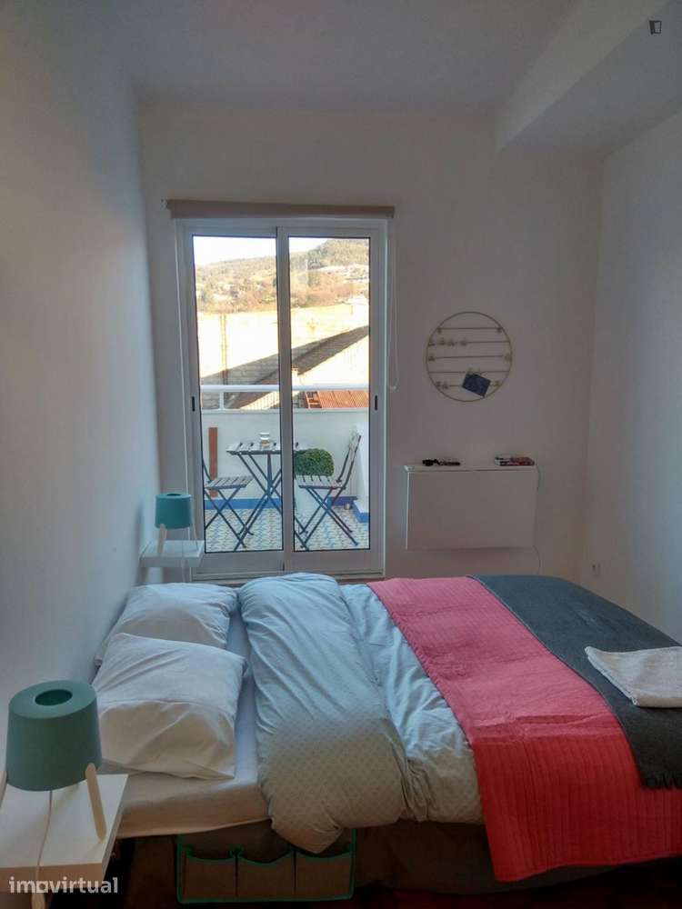 Quarto - localizado em Guimaraes - Grande imagem: 5/11