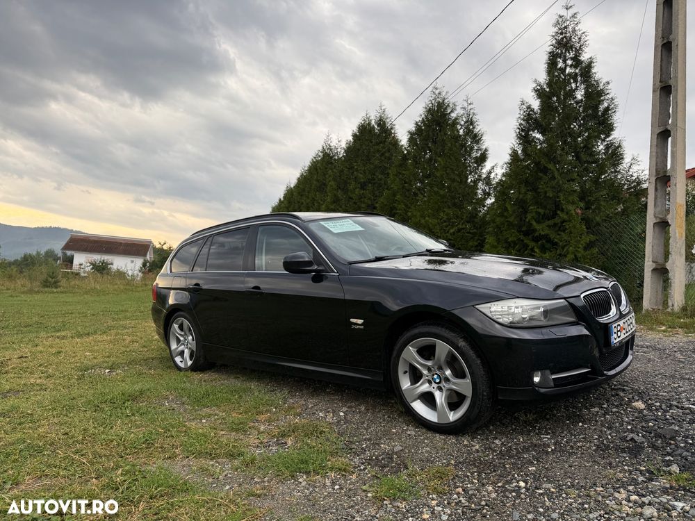 BMW Seria 3 320d xDrive DPF Touring Aut. - 2