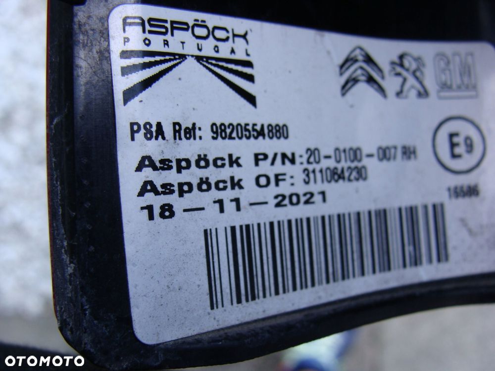 lampa lewy tył combo e rifter partner iv proace 9820554880 !! - 5