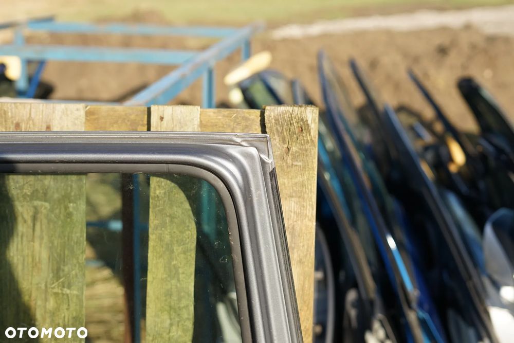 Drzwi tył tylne lewe Opel Zafira B II Z155 - 14