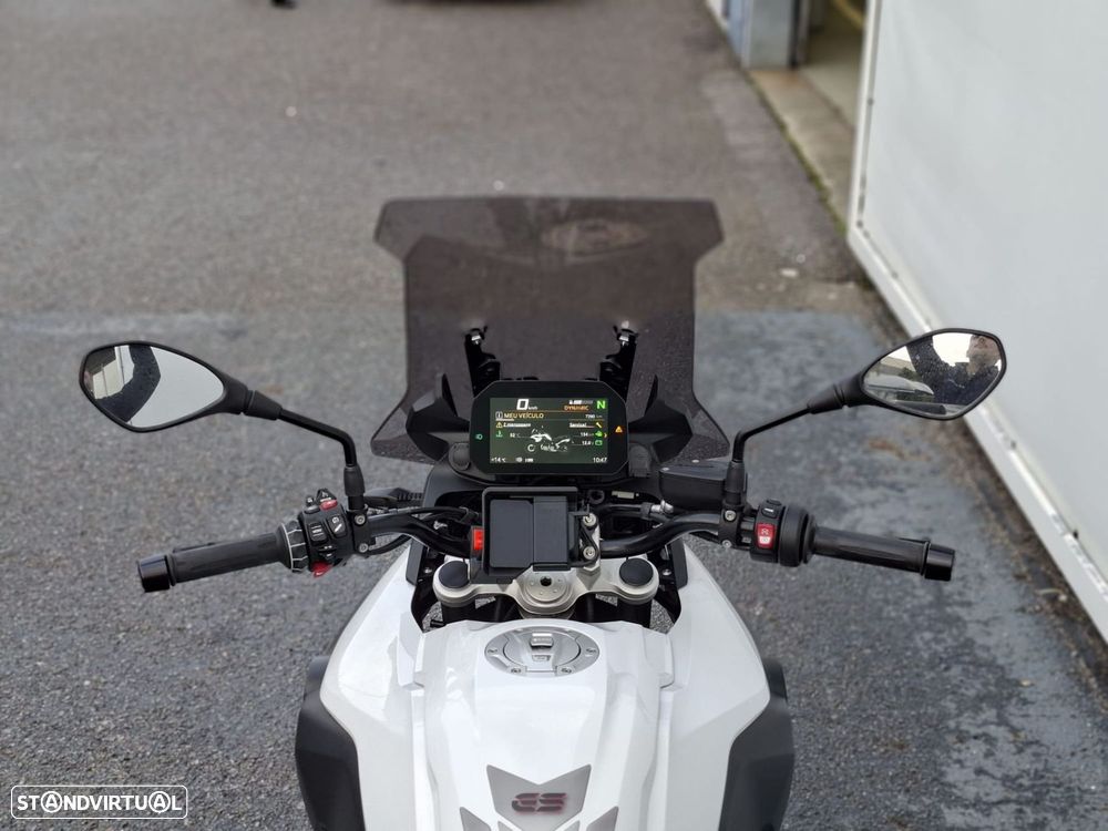 BMW F 750 GS light-white - 5