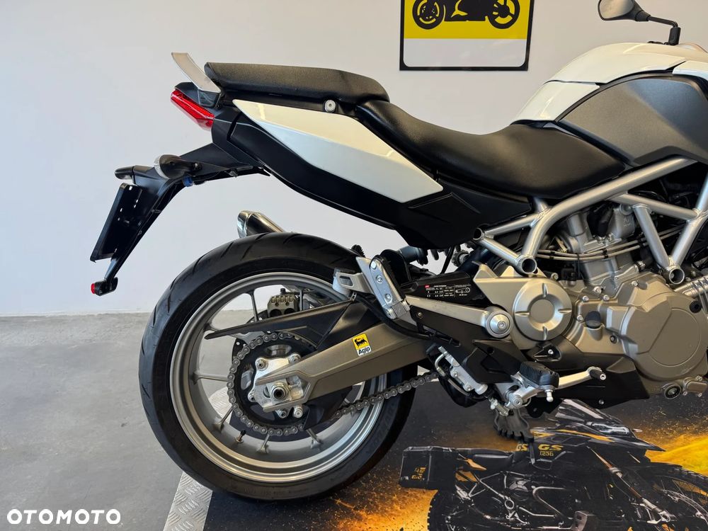 Aprilia Mana - 16
