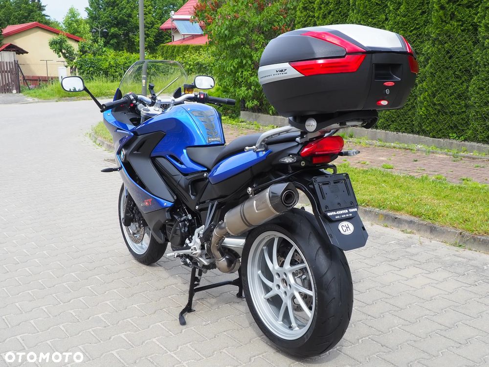 BMW F - 2