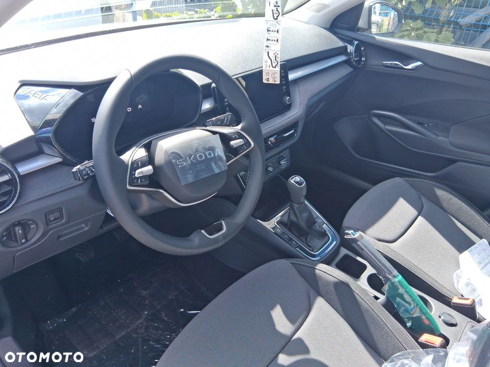 Skoda Fabia 1.0 TSI Drive - 5