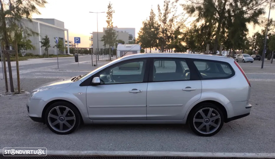 Ford Focus SW 1.6 TDCi Titanium - 23
