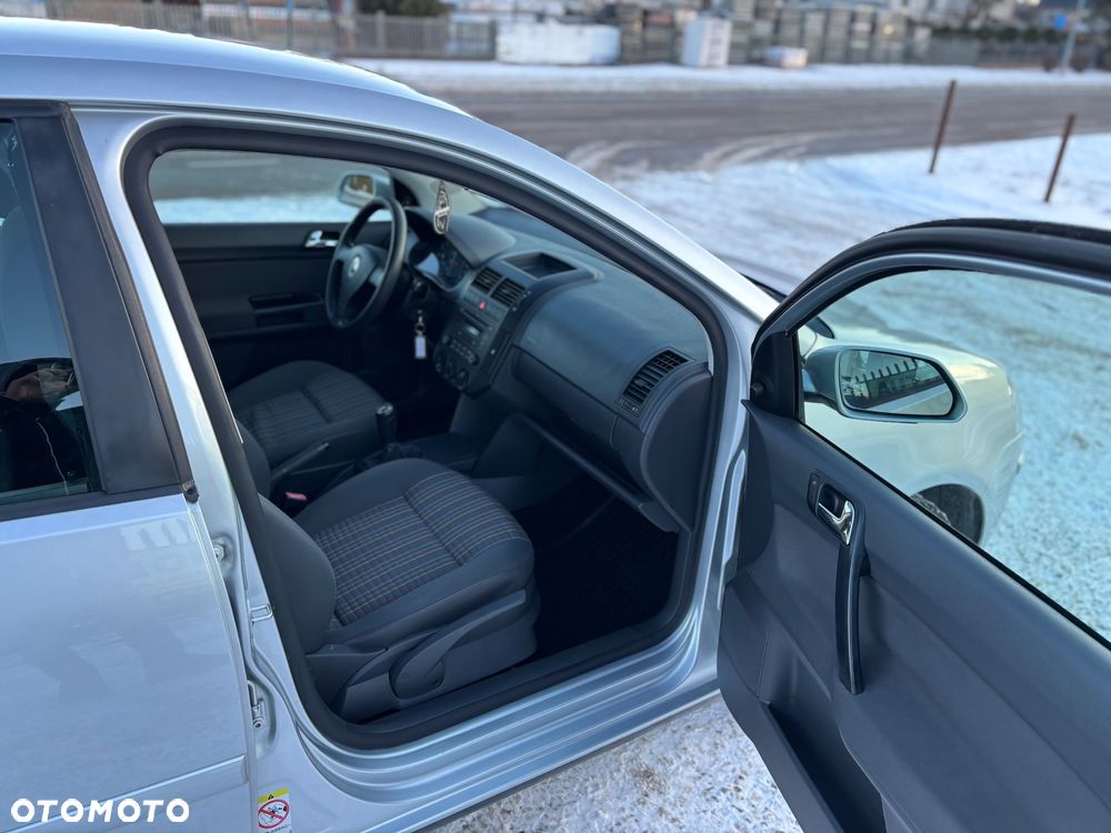 Volkswagen Polo - 9