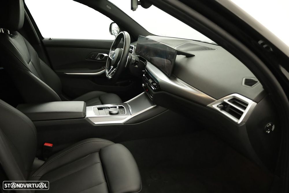 BMW 330 e Edição Desportiva M Auto - 22