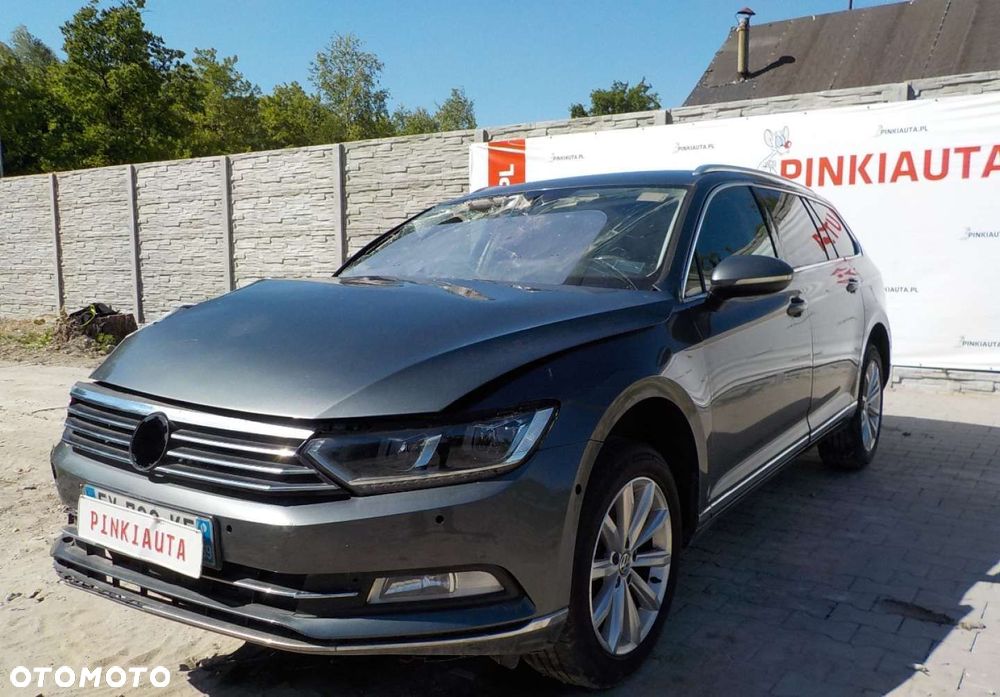 Volkswagen Passat Variant 1.6 TDI SCR DSG - 11