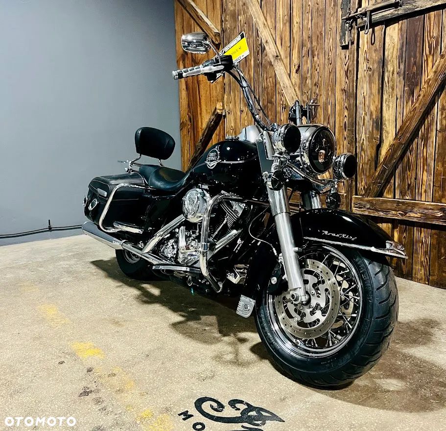 Harley-Davidson Touring Road King - 2