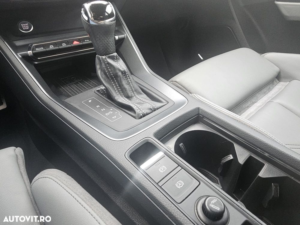 Audi Q3 2.0 40 TDI S tronic quattro S Line - 17