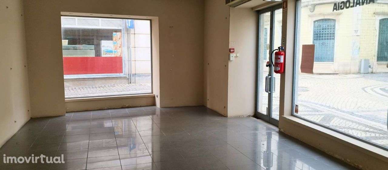 Loja no Centro Histórico de Santarém - Grande imagem: 2/8