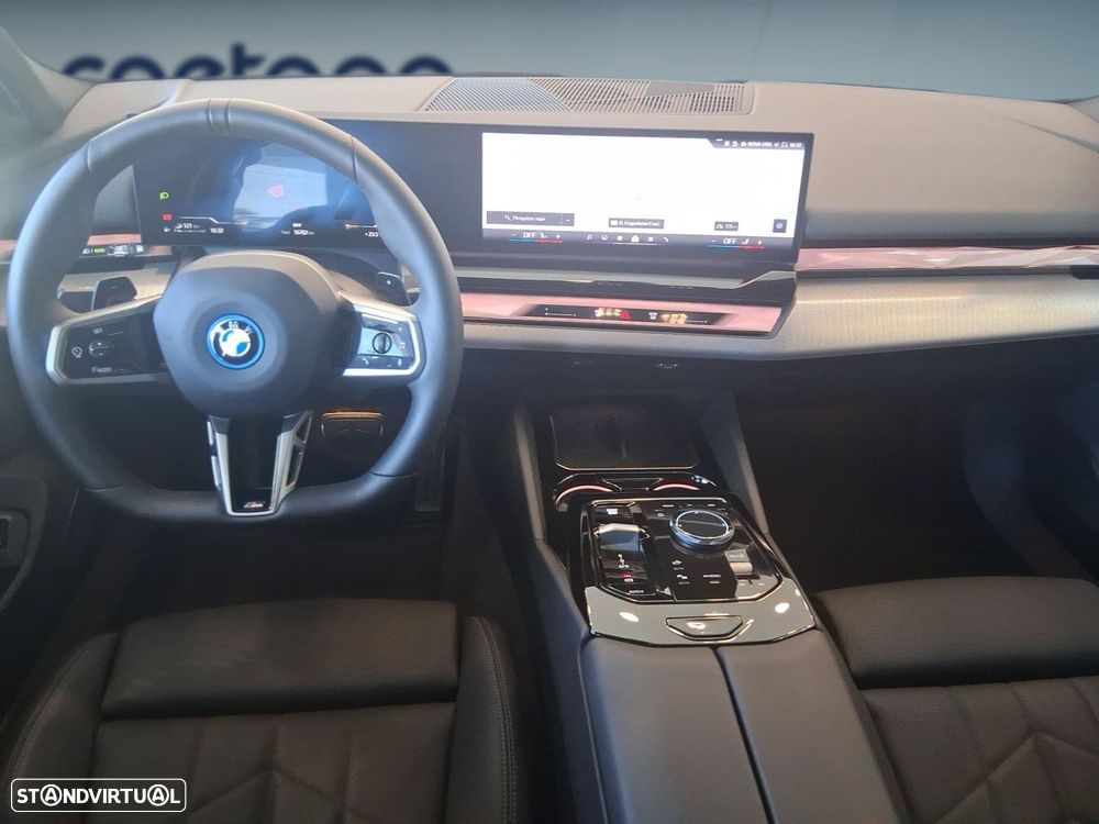 BMW 530 e Pack Desportivo M - 9