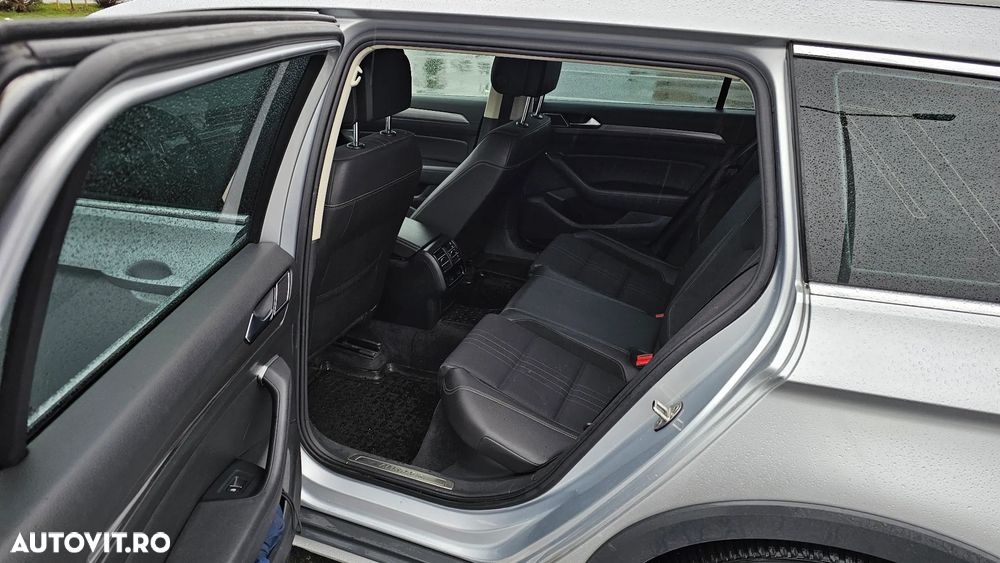 Volkswagen Passat - 4