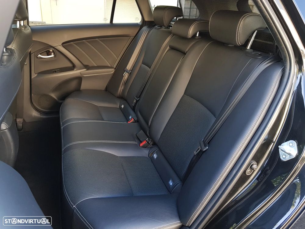 Toyota Avensis Touring Sports 1.6 D-4D Luxury+GPS - 27