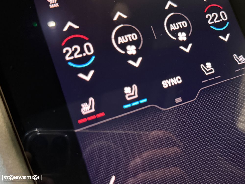 Porsche Taycan Standard - 27