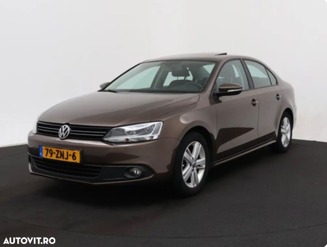 Volkswagen Jetta 1.6 TDI Blue Motion Technology Comfortline - 1
