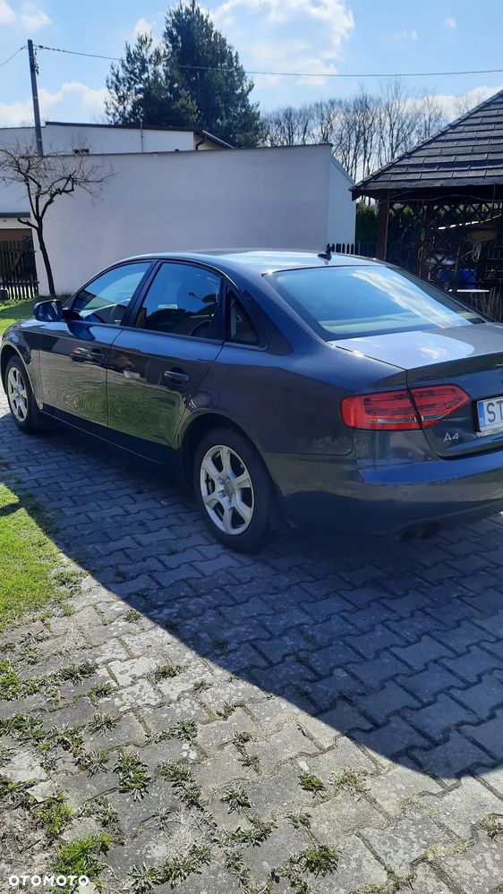 Audi A4 Limousine - 3