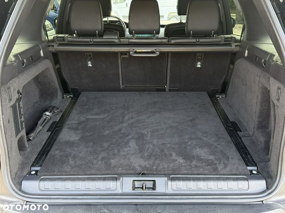 Land Rover Discovery - 16