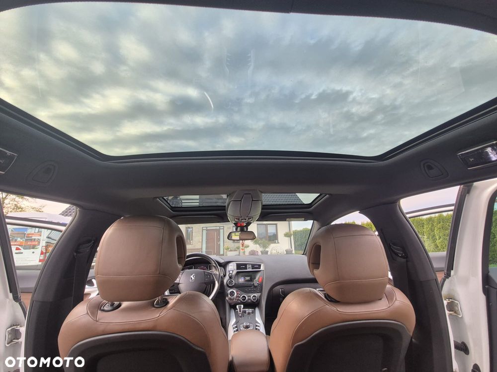 Citroën DS5 2.0 HDi Hybrid4 SoChic MCP - 17