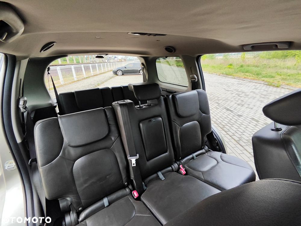 Nissan Pathfinder 2.5 D LE - 9