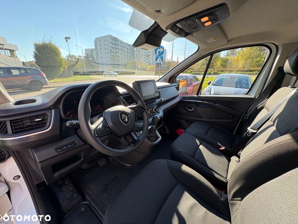 Renault Trafic - 12