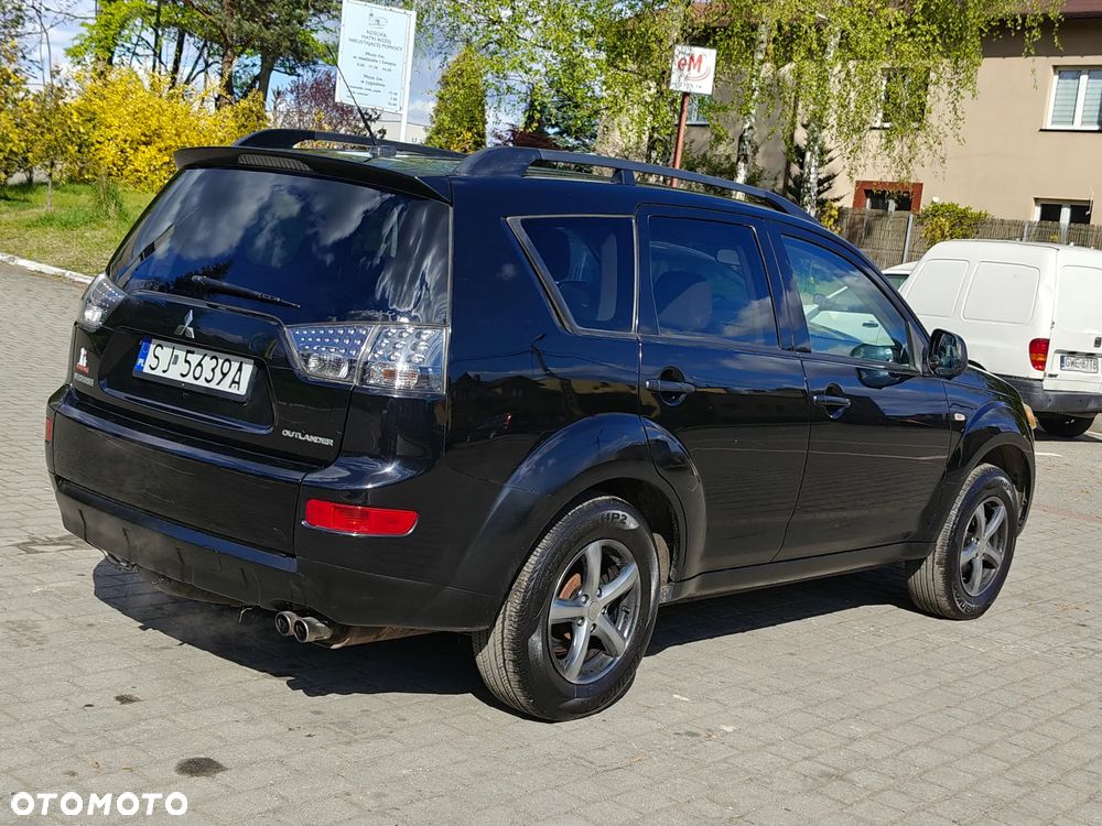 Mitsubishi Outlander 3.0 V6 XLS - 26