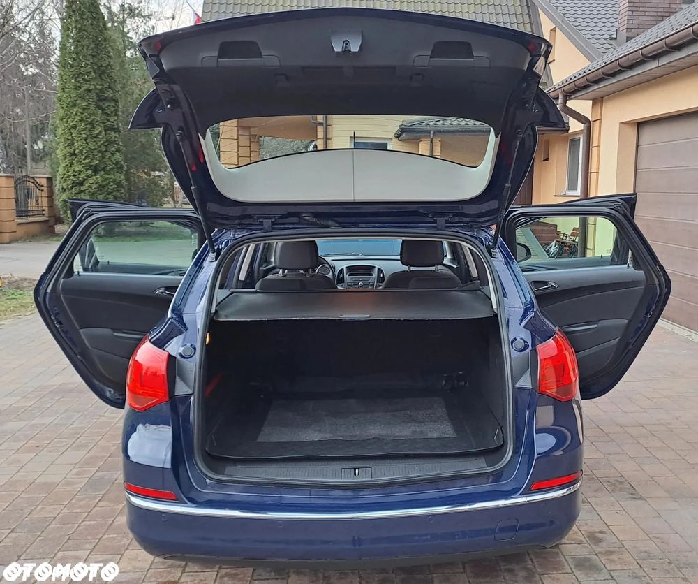 Opel Astra IV 1.6 CDTI Essentia - 9