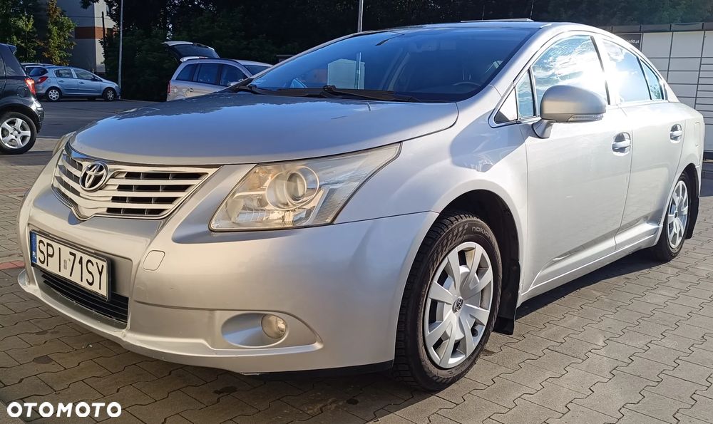 Toyota Avensis 2.0 D-4D Luna - 1