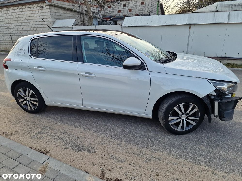 Peugeot 308 PureTech 130 GPF EAT8 Stop & Start Allure Business-Paket - 6