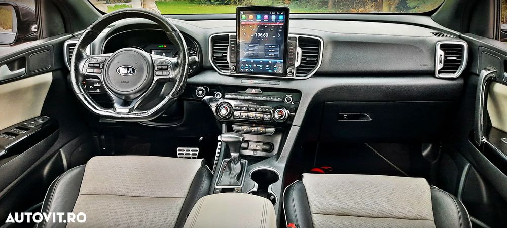 Kia Sportage 2.0 CRDI 4WD Automatik Dream-Team Edition - 24