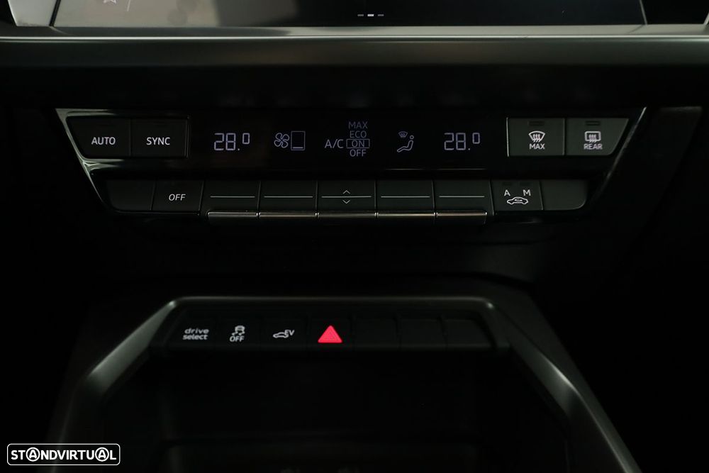 Audi A3 Sportback 45 TFSIe S line - 13