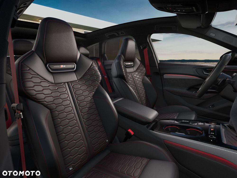 Audi RS5 Avant - 10