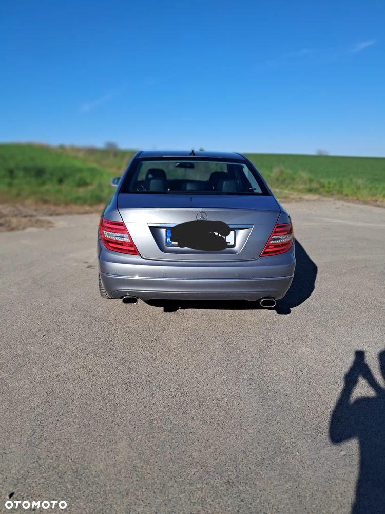 Mercedes-Benz Klasa C 180 CGI BlueEff Avantgarde - 7