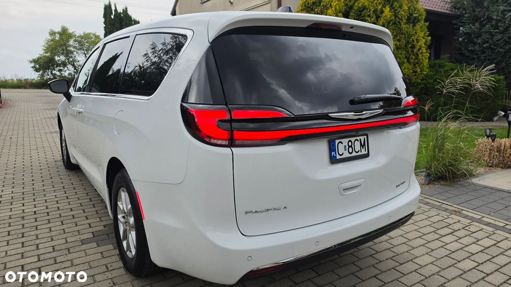Chrysler Pacifica - 5