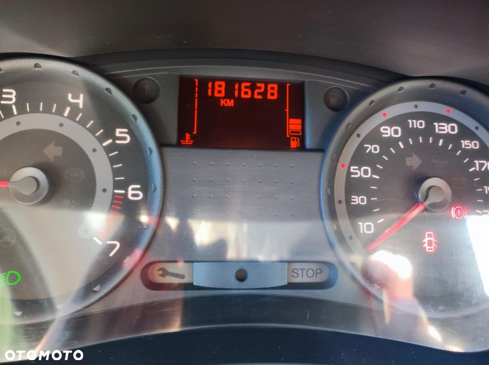 Renault Clio - 26