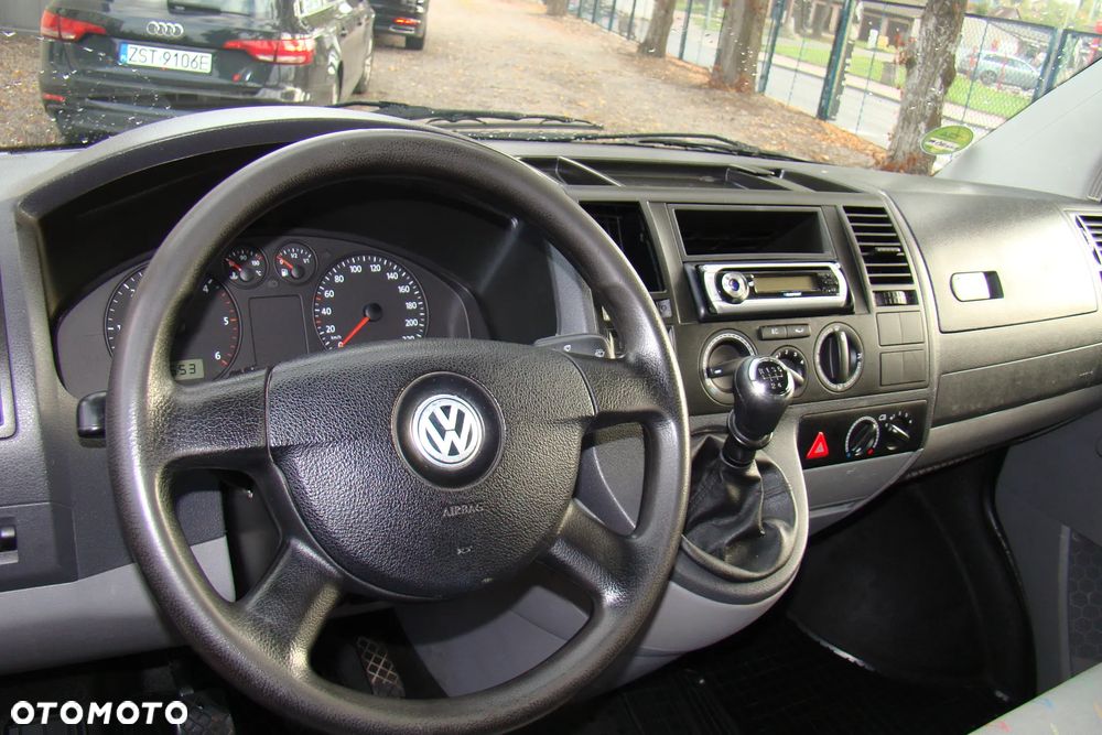 Volkswagen Transporter Caravelle Lang Comfortline - 9
