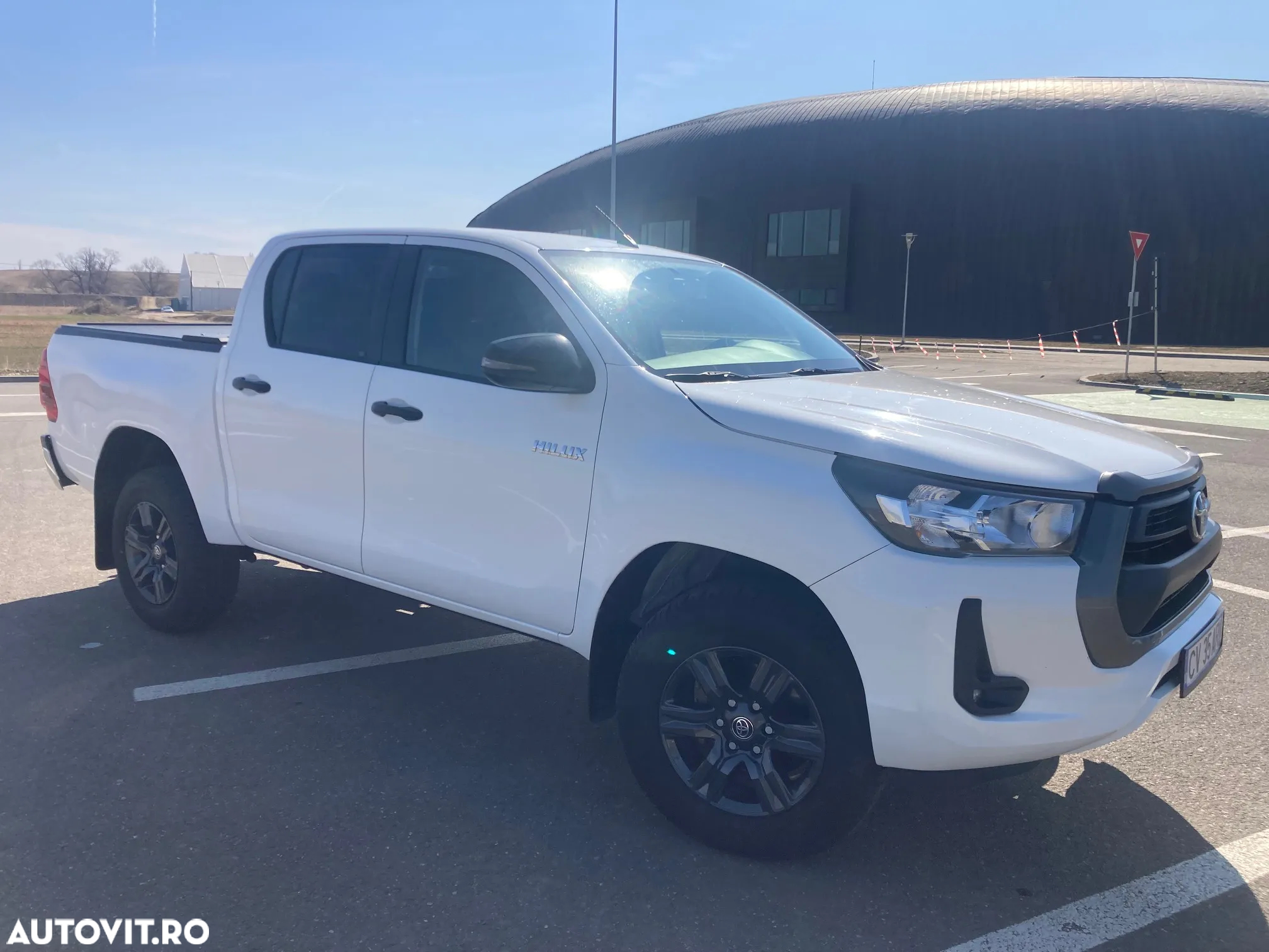 Toyota Hilux - 3
