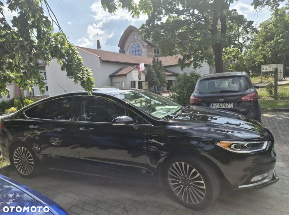 Ford Fusion - 4