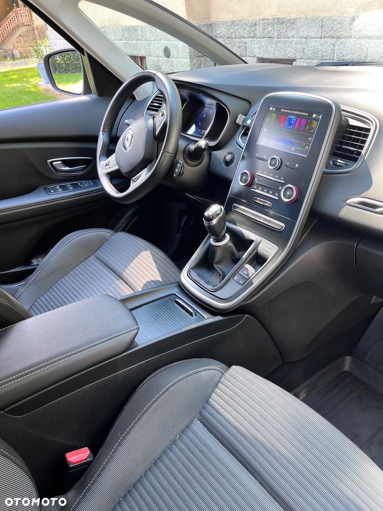 Renault Scenic 1.3 TCe FAP Zen - 17